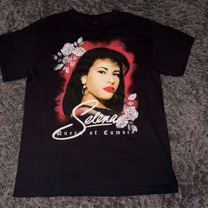 Selena Queen of Cumbia Graphic Black T-Shirt